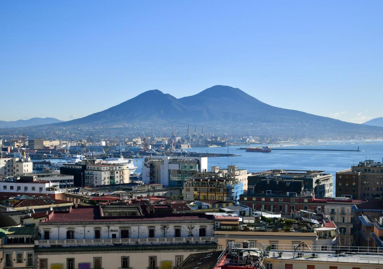 Boutique Home Tarsia- A 2 Minuti Da Piazza Dante E Metro Montesanto Naples Exterior photo