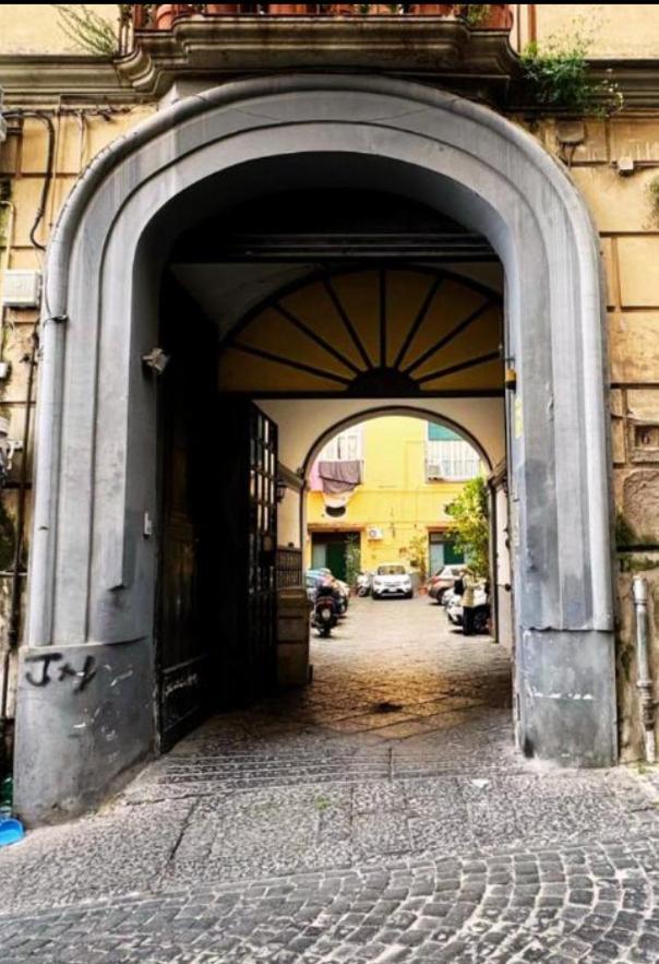 Boutique Home Tarsia- A 2 Minuti Da Piazza Dante E Metro Montesanto Naples Exterior photo
